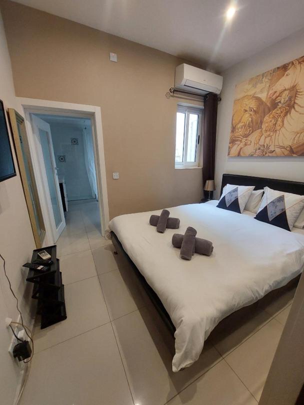 Central & Cozy - 1 Bedroom Apartment Valletta Eksteriør billede